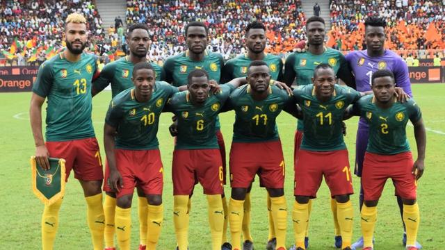 仿佛坐到牌 仿佛坐到牌